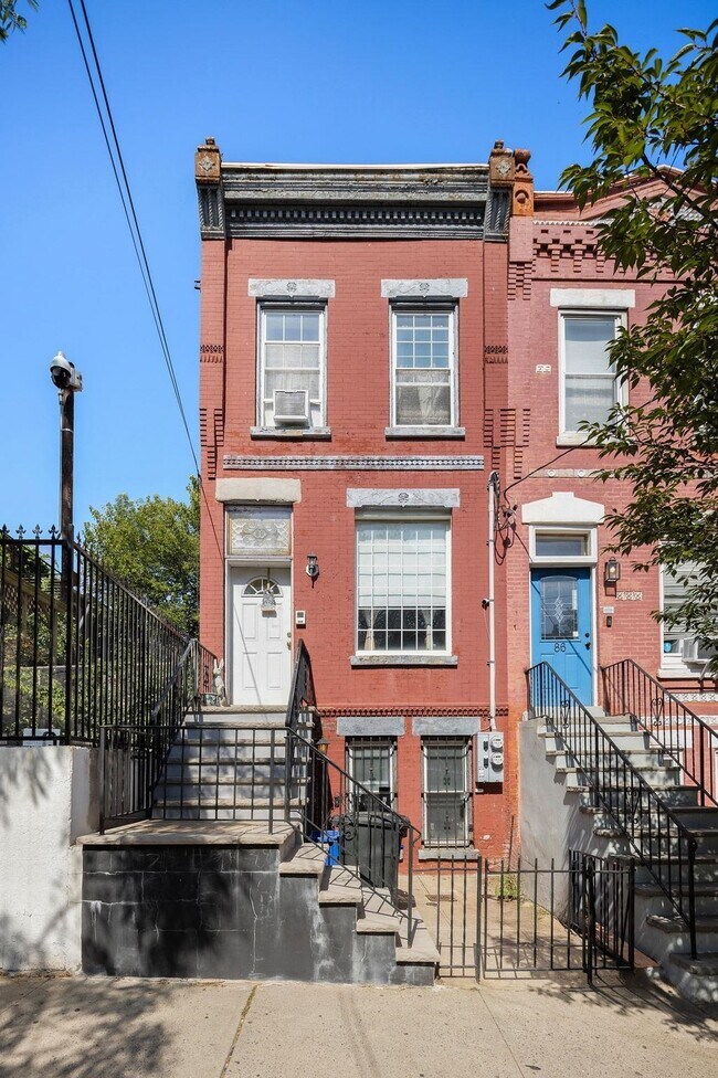 Building Photo - 88 Union St