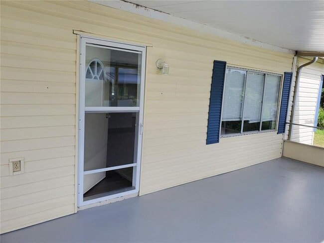 Building Photo - 3532 Lazy Lake Dr N