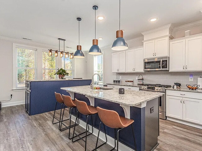 Building Photo - 300 W Amber Oak Dr