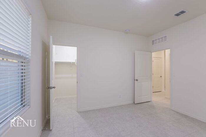 Building Photo - 18378 Los Gabrieles Wy