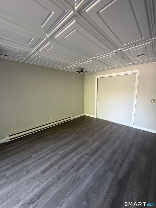 Building Photo - 469 Bantam Rd