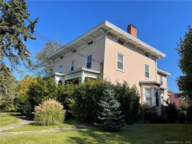 Primary Photo - 30 Camp St