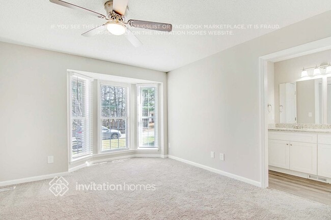 Building Photo - 201 Zircon Ln