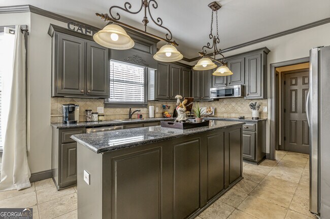 Building Photo - 10 Bridlewood Ct