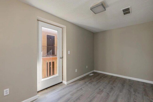 Building Photo - 91 W 9th Ave