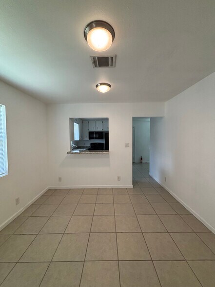 Building Photo - 12406 Carlsbad St