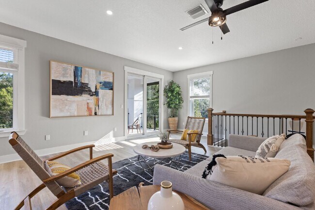 Building Photo - Charming Tampa Rental - Perfectly Located ...