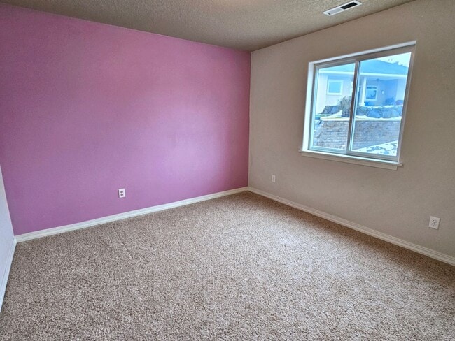 Building Photo - 1447 Azalea Ave
