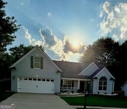 Building Photo - 920 Charles Hall Dr