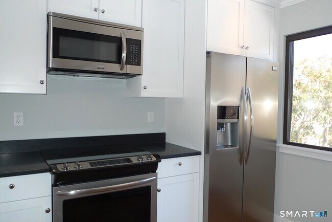 Building Photo - 342 Heritage Vlg