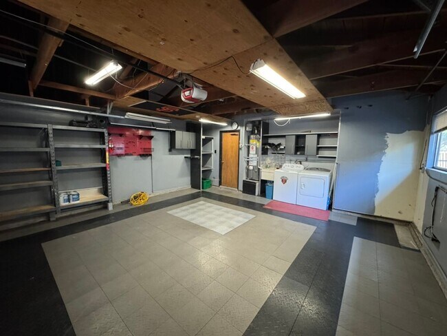 Building Photo - Beautifully Updated 3-Bedroom Home – First...