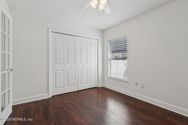 Building Photo - 10008 Sifton Ct