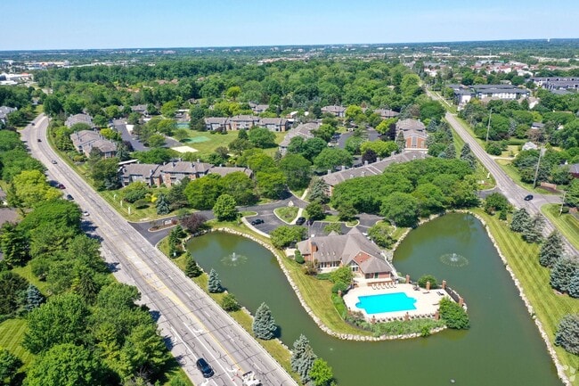 Building Photo - Your new home is here at Bent Tree Apartments