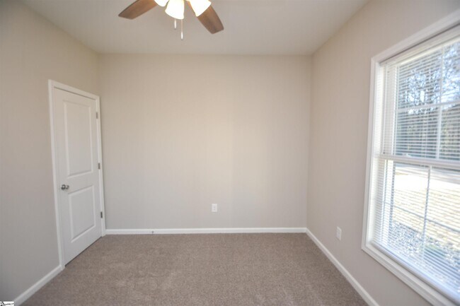 Building Photo - 105 Cunningham Rd