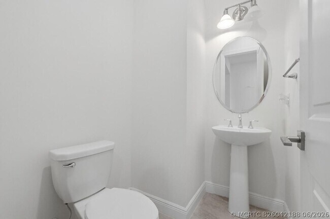 Building Photo - 11760 Bayview Cir