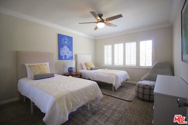 Building Photo - 6605 S Sherbourne Dr