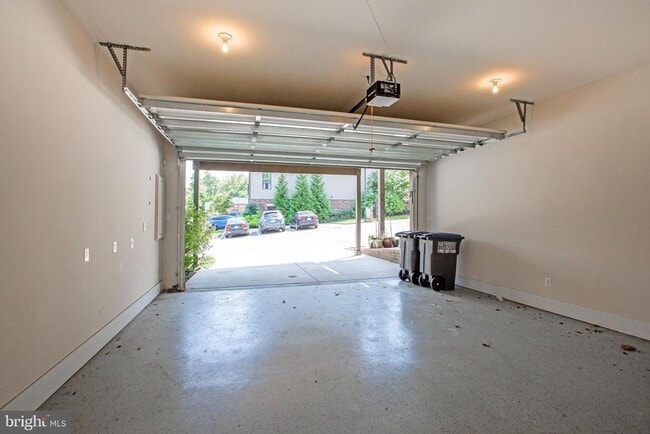 Building Photo - 9314 Sweetbay Magnolia Ct