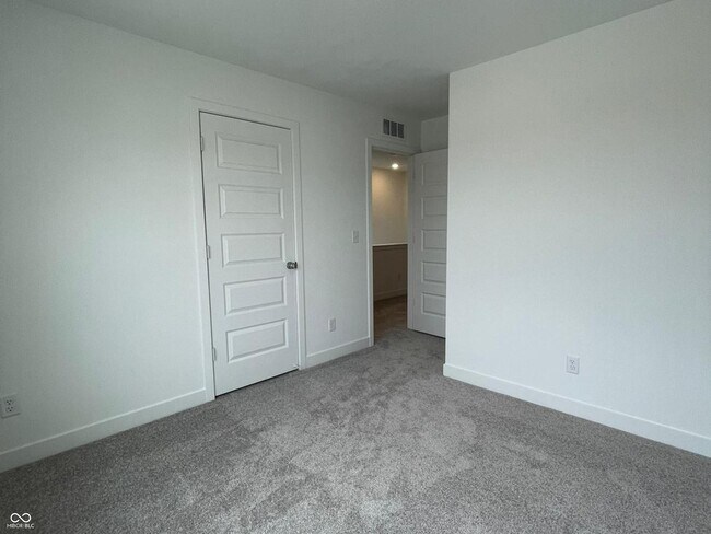 Building Photo - 6852 Orchard Run Cir