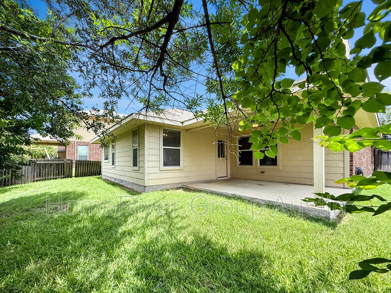 Building Photo - 4235 Fairmeadow Dr