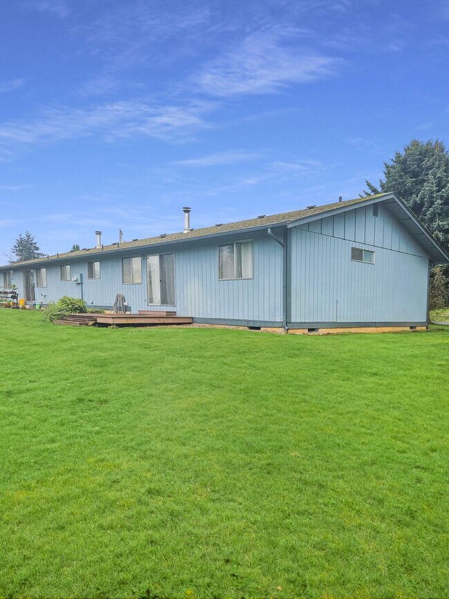 Building Photo - 2bed/1bath Edgewood Duplex*****COMING SOON***