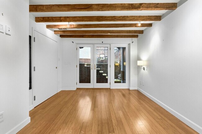 Building Photo - 11 Fayette St