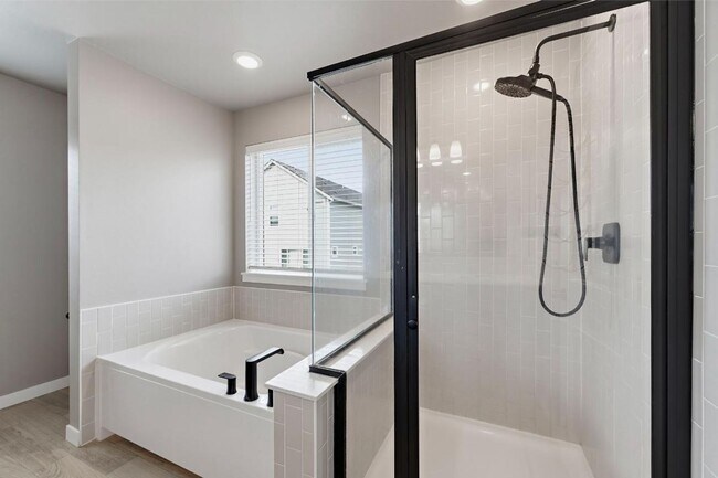 Building Photo - Spacious Newer Lacey Home | 3-Bed Home with A/C, Gas Fireplace, Bonus Loft & Fully Fenced Backyard!
