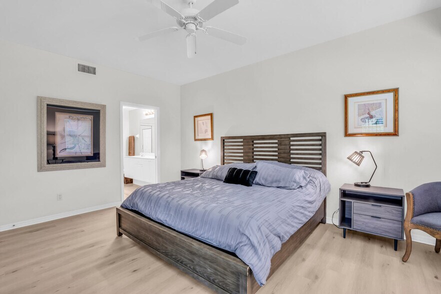 Building Photo - 28650 Carriage Home Dr