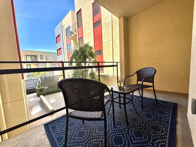 Building Photo - Contemporary 2 Bedroom 2 bath condo in the...