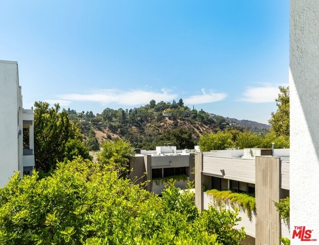 Building Photo - 190 Arroyo Terrace