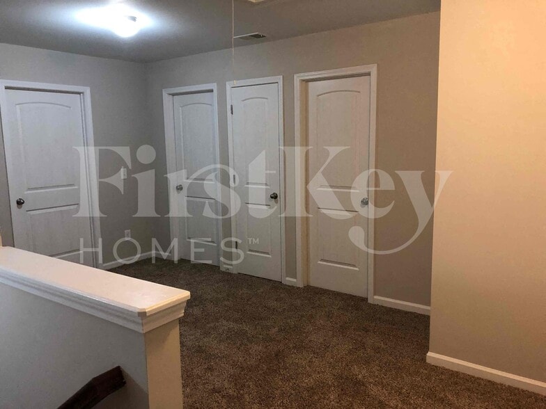 Building Photo - 194 Eastridge Way