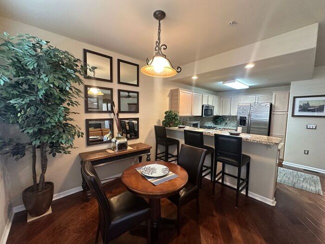 Building Photo - 6090 Ingleston Dr