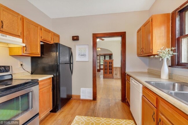 Building Photo - 309 Wilson Ave SE