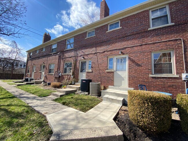 Building Photo - m1139sel