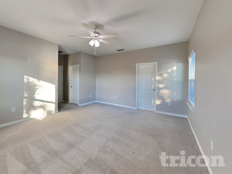 Building Photo - 38 Athens Dr