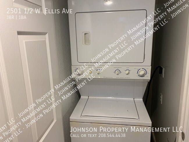 Building Photo - 2501 1/2 W  Ellis Ave-