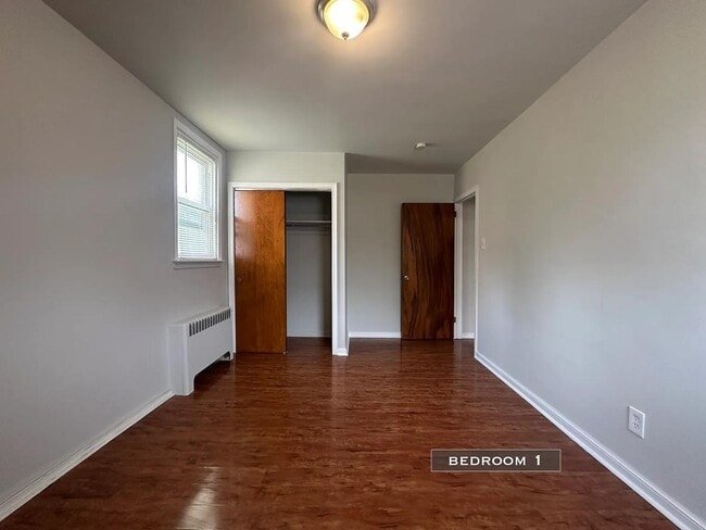 Building Photo - 6536 Crescentville Rd