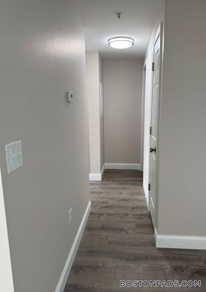 Building Photo - 21 Kenmar Dr