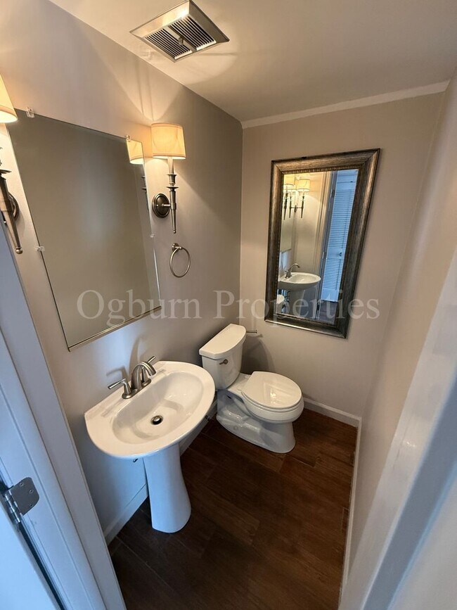 Building Photo - 318 Hanover Arms Ct