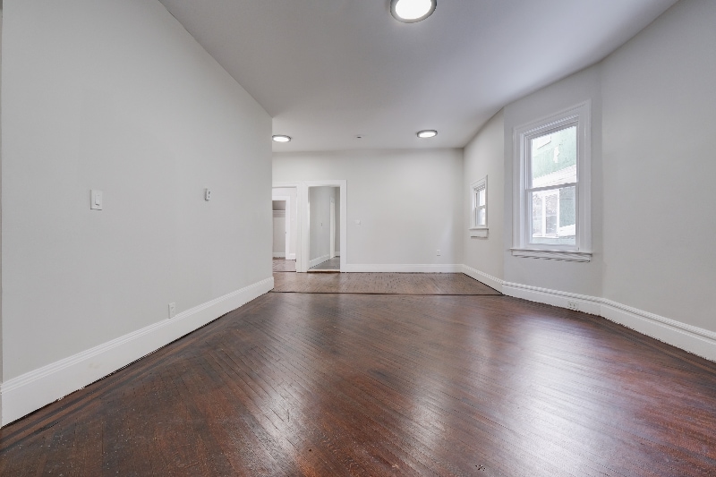 Building Photo - 5 Baldwin Ave