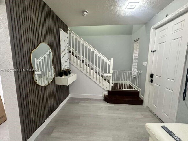 Building Photo - 9350 SW 171st Ct