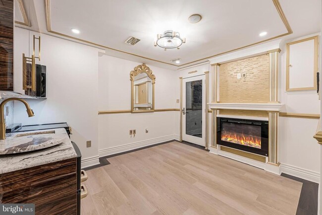 Building Photo - 810 Prince St