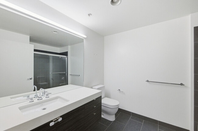 Building Photo - 1688 Pine St