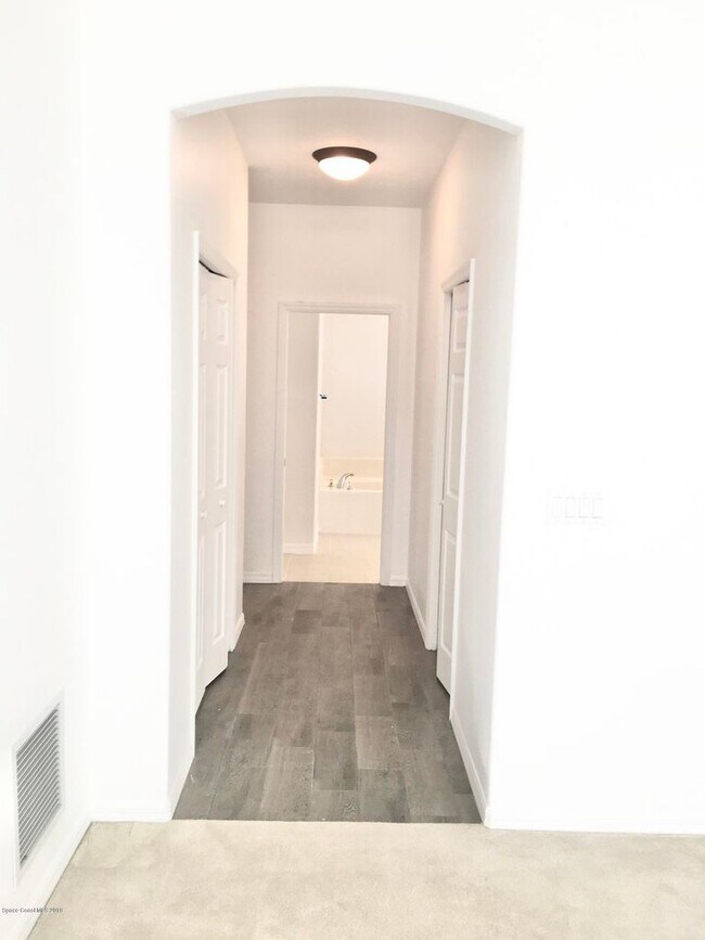 Building Photo - 5656 Indigo Crossing Dr