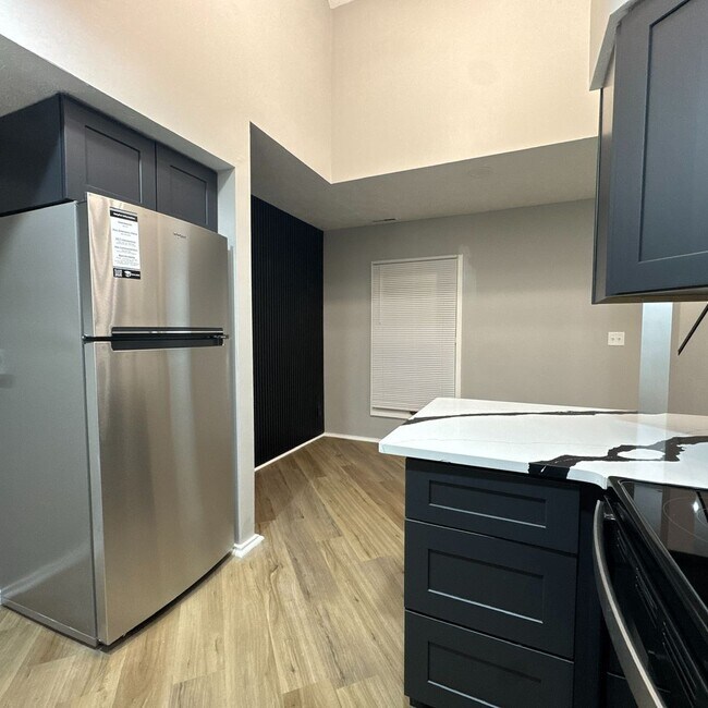 Building Photo - Luxurious 2-Bedroom Apartments with Modern...
