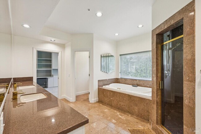 Building Photo - 32 Marin Bay Park Ct