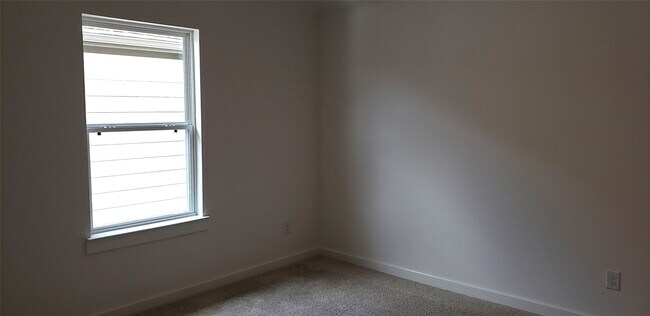 Building Photo - 10611 Hidden Rock Dr