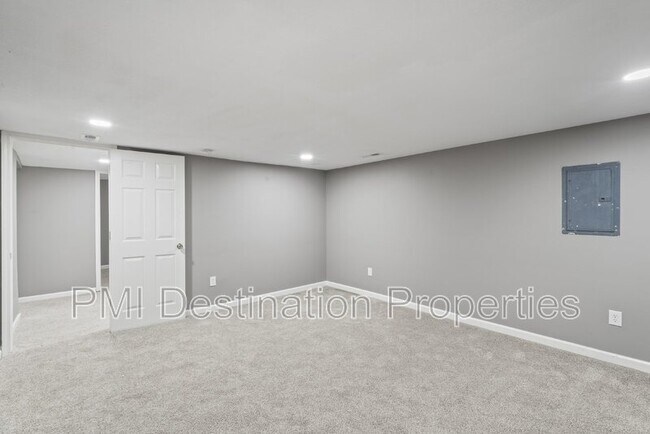 Building Photo - 5513 Hardy Ave