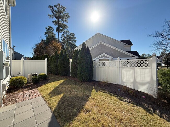 Building Photo - Stunning 2BD, 2.5BA Morrisville Home in a ...