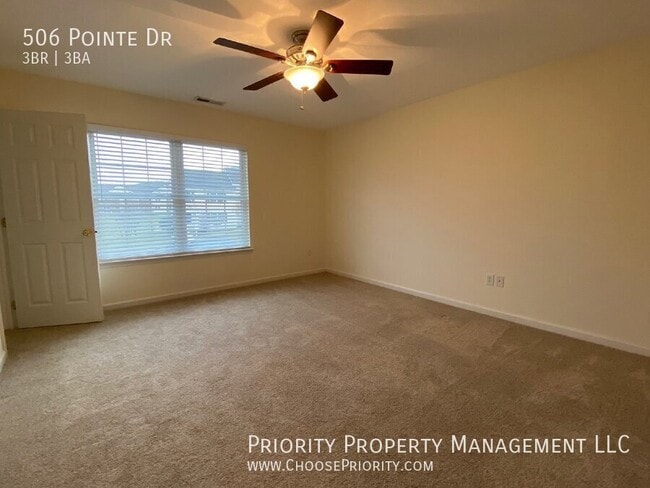 Building Photo - 506 Pointe Dr