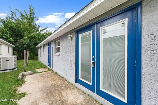 Building Photo - 6312 Pridgen St